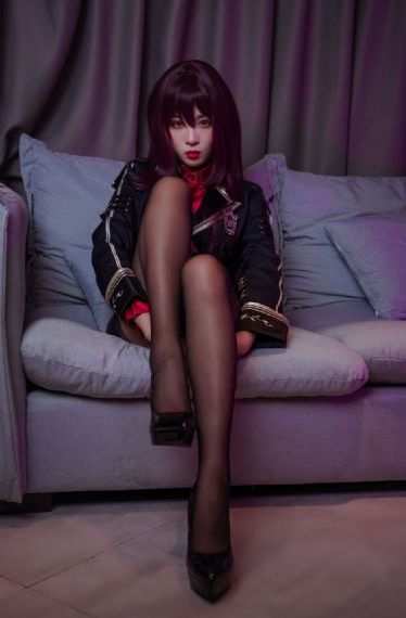漂亮的小保姆