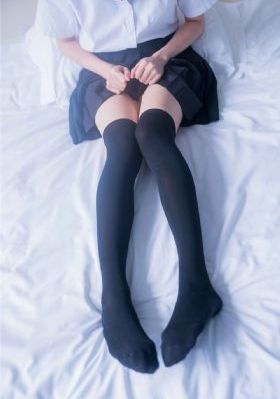 美女邻居在线观看