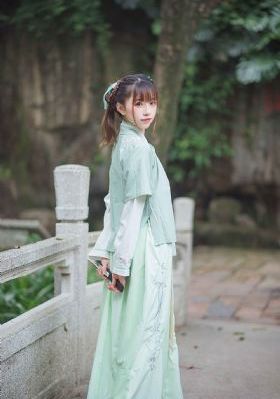 清纯校花挨脔日常h惩罚h