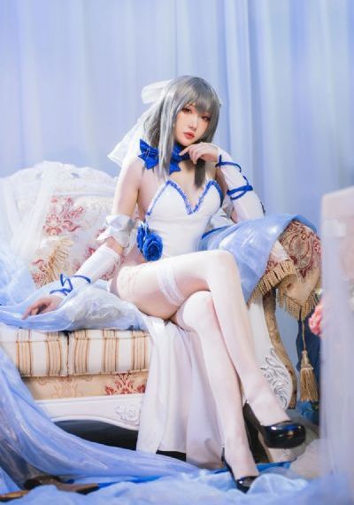 变成黑皮辣妹后